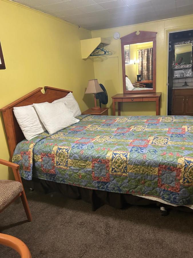 Budget Inn Motel Шемоулт Екстер'єр фото