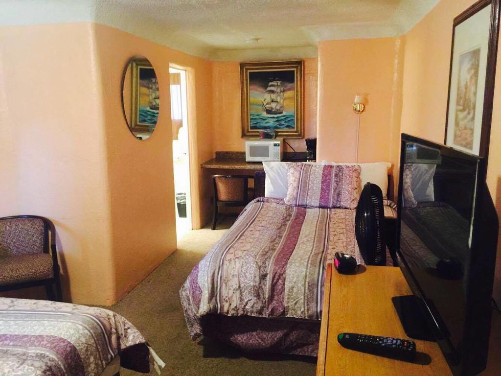 Budget Inn Motel Шемоулт Екстер'єр фото