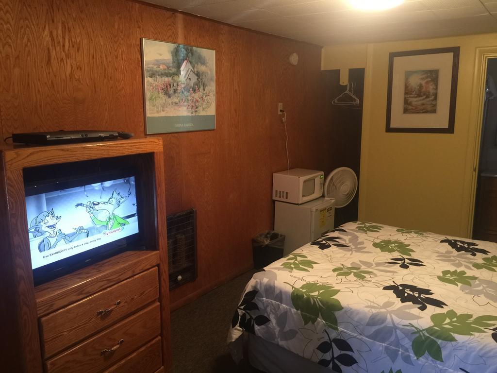 Budget Inn Motel Шемоулт Екстер'єр фото