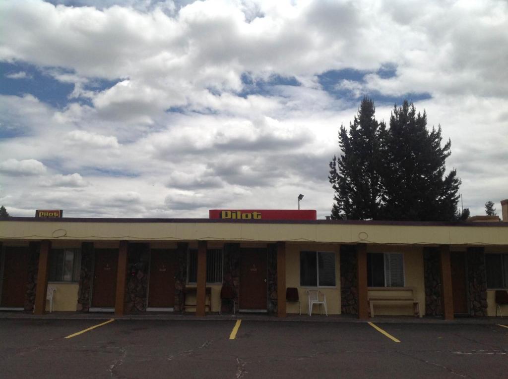 Budget Inn Motel Шемоулт Екстер'єр фото