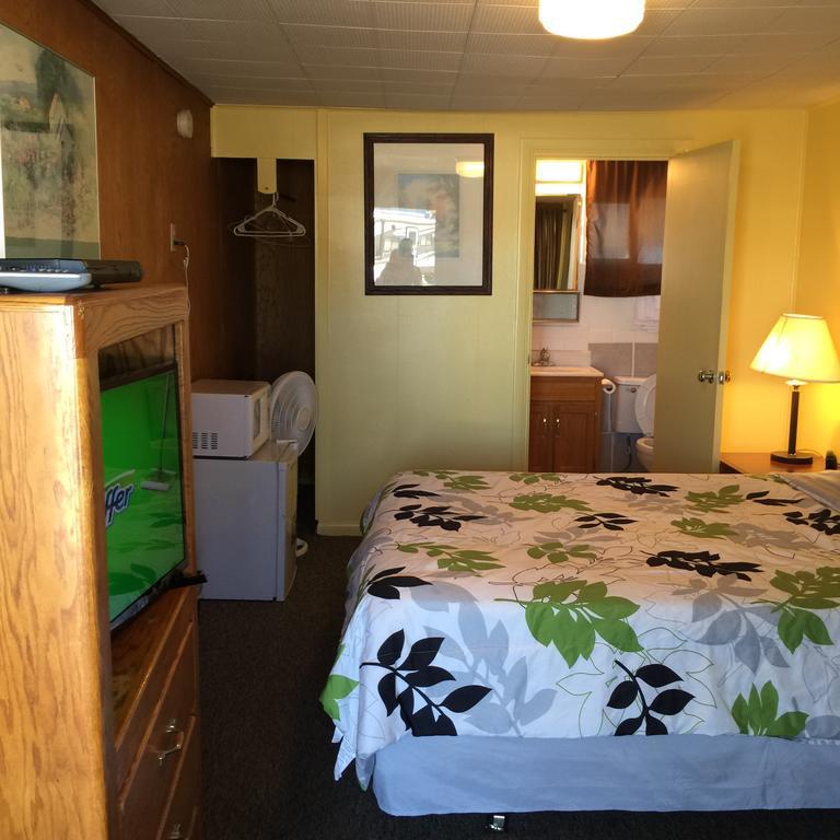 Budget Inn Motel Шемоулт Екстер'єр фото